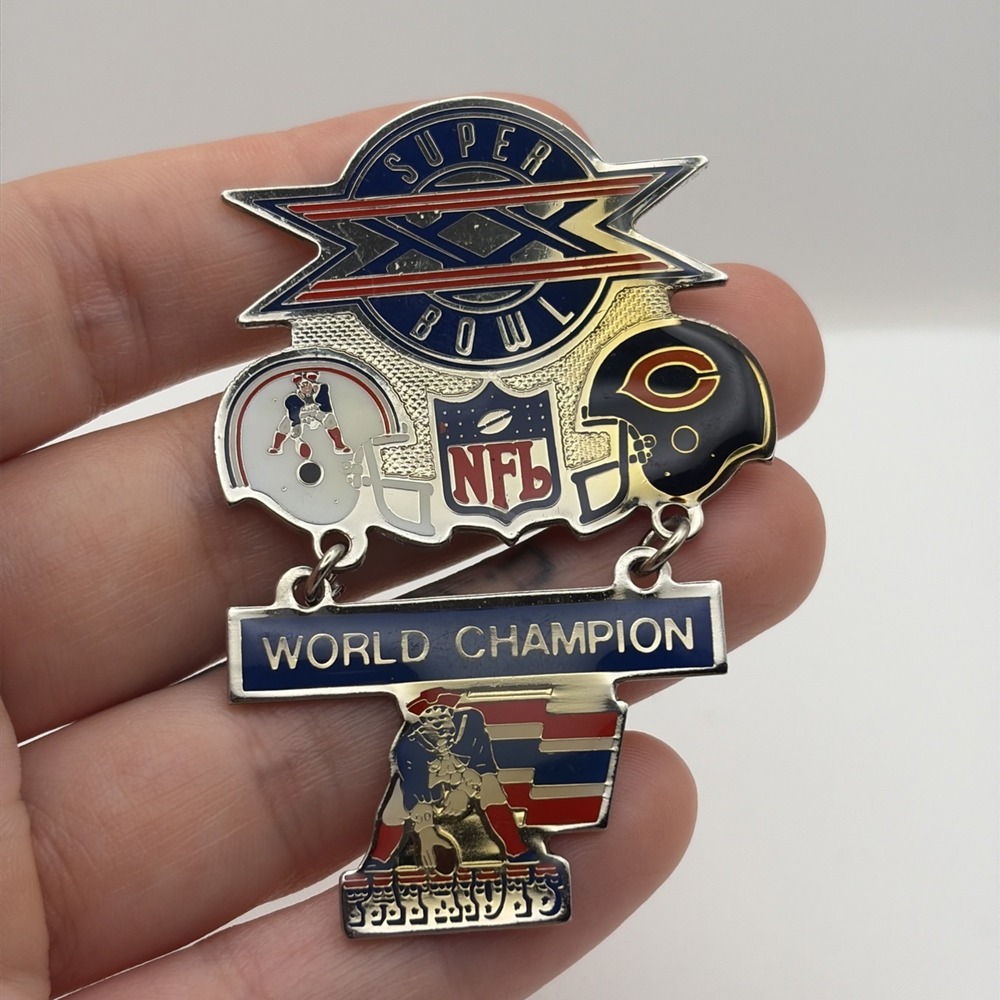 Super Bowl XX New England Patriots Champions NFL Football Lapel Hat Pin Dangle